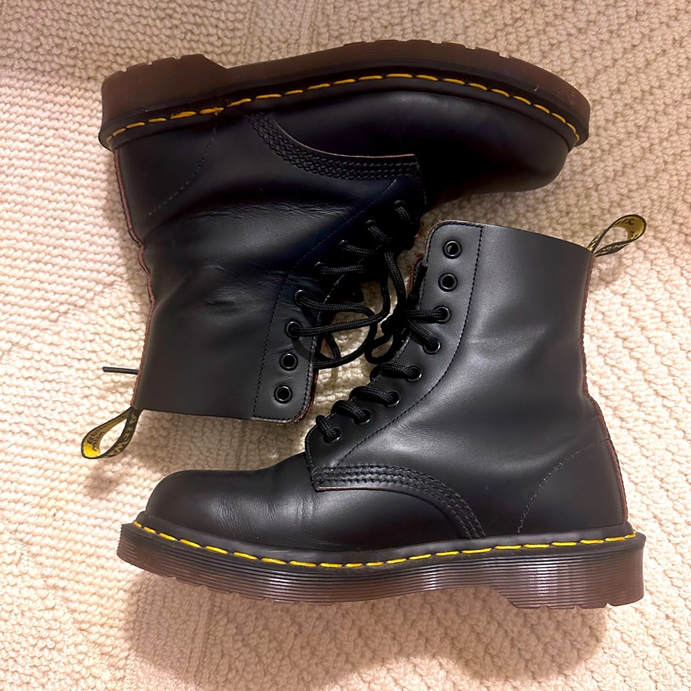 Doc martens combat boots 7.5